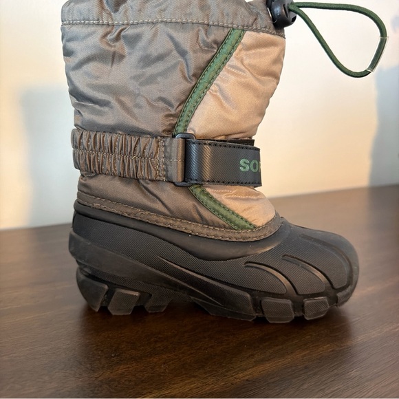 Sorel Waterproof Flurry Winter Boots Boy Youth 10 Green/taupe/black  Mid - Picture 7 of 10